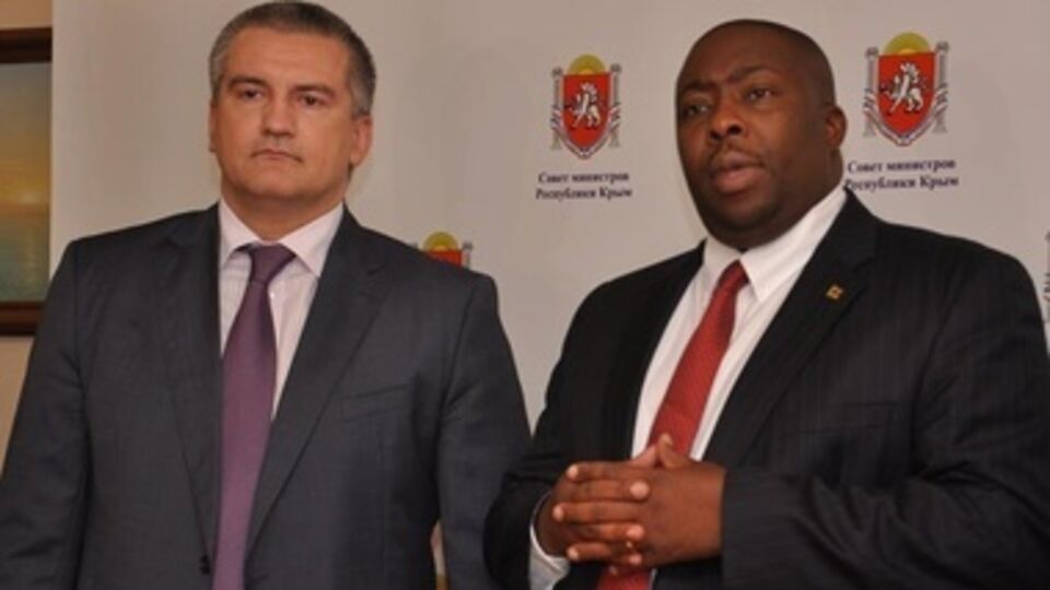 Сергей Аксенов и Сэйвиор Касукувере