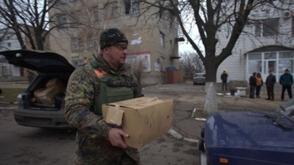 Жители Марьинки получили продукты