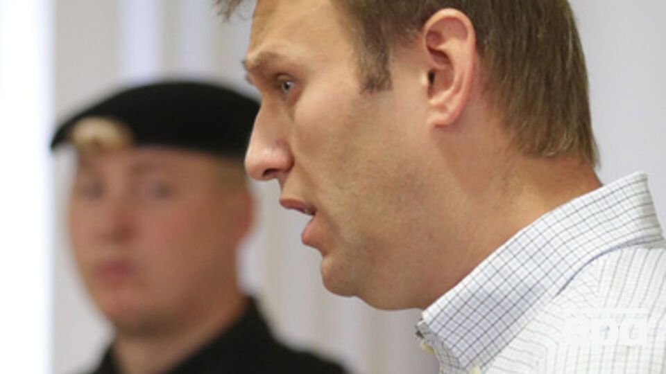 Сам Навальный считает, что его арестовали по политическим мотивам