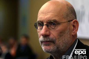 Акунин: Мы будем за этой чехардой наблюдать, а 15 января будет приближаться