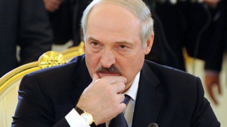 Закон, приравнивающий все сайты к СМИ, начнет действовать с 1 января 2015 года