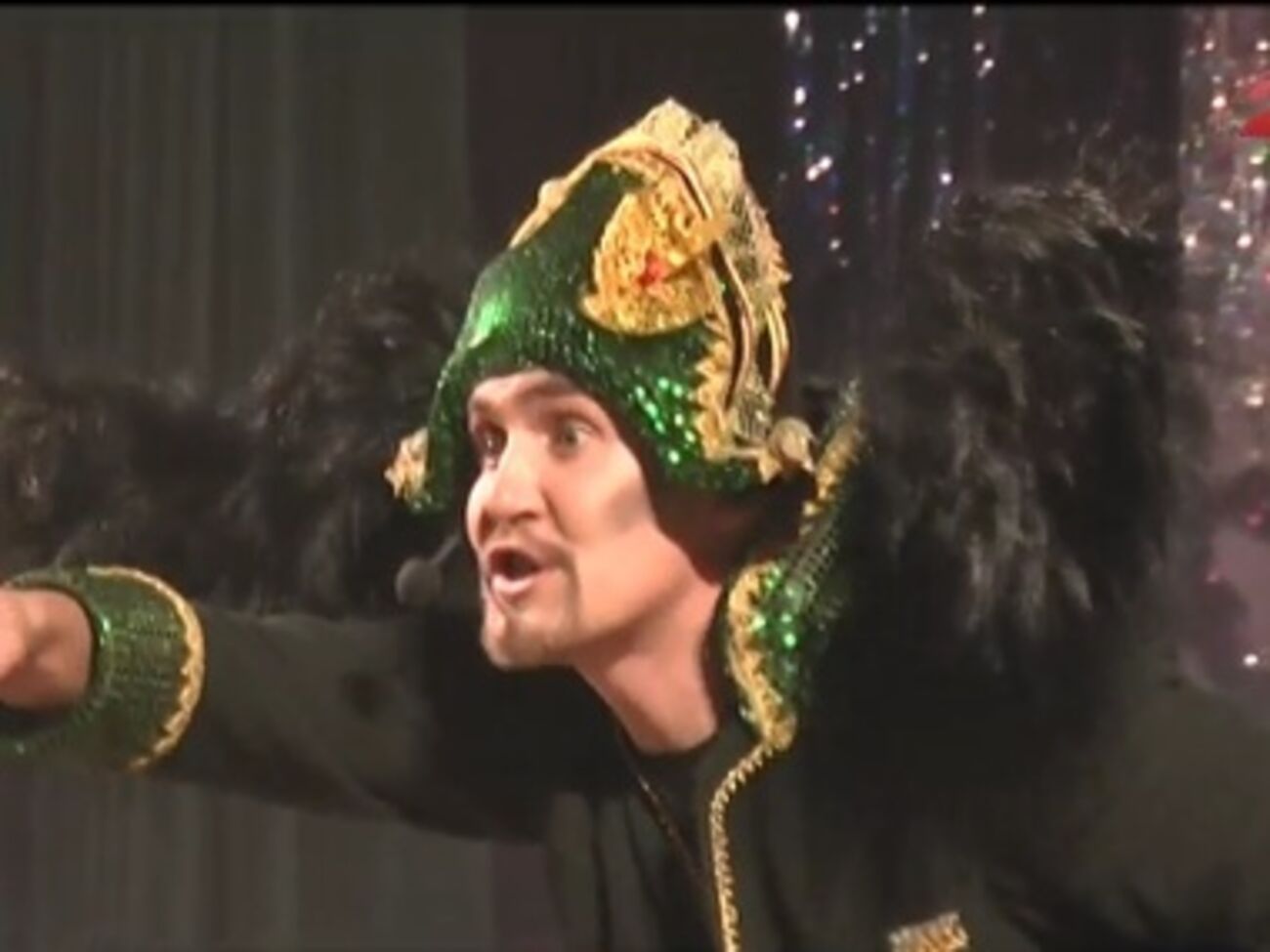 В спектакле Путин предстает в образе царя Страны Тьмы