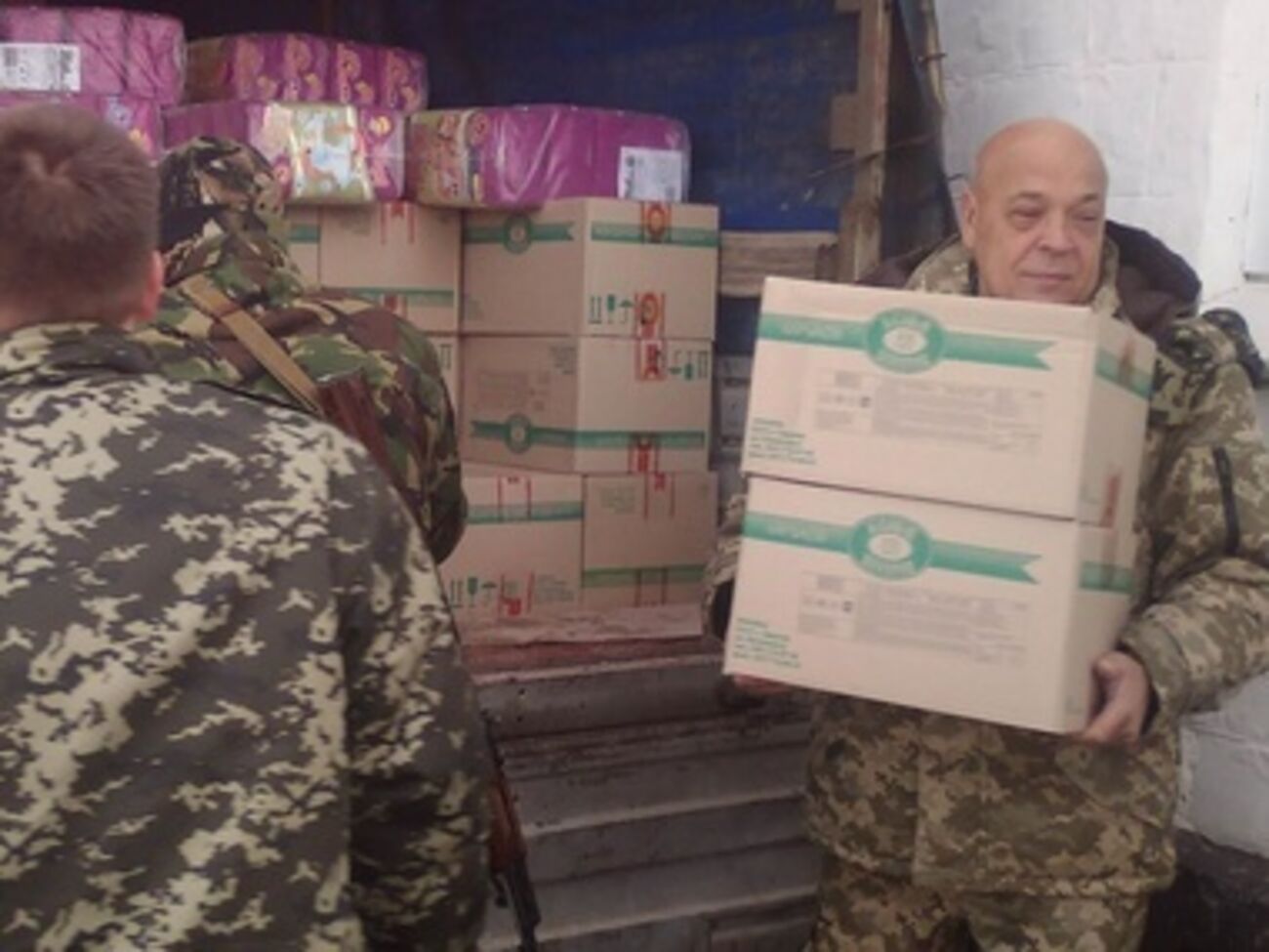 Село Крымское, вместе со Станицей Луганской и Чернухино, является самой горячей точкой в Луганской области, утверждает Москаль