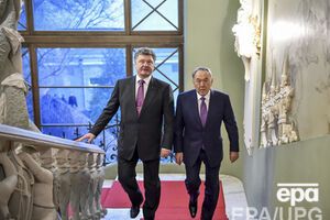 Назарбаев предложил Порошенко содействовать ускорению мирного процесса на Донбассе