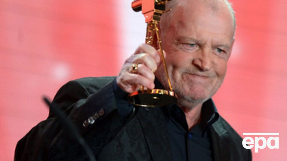 Последние несколько лет Кокер боролся с раком легких