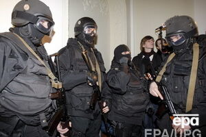 СБУ: Задержанные подпольно торговали огнестрельным оружием из зоны АТО в собственных магазинах, где продавали военную амуницию