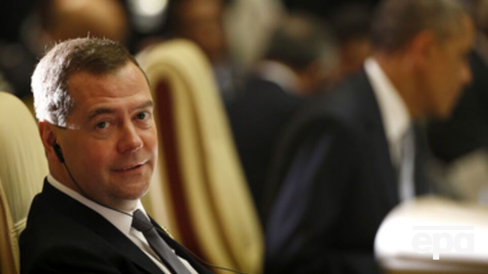 Россия отреагирует на отказ Украины он внеблокового статуса, пообещал Медведев