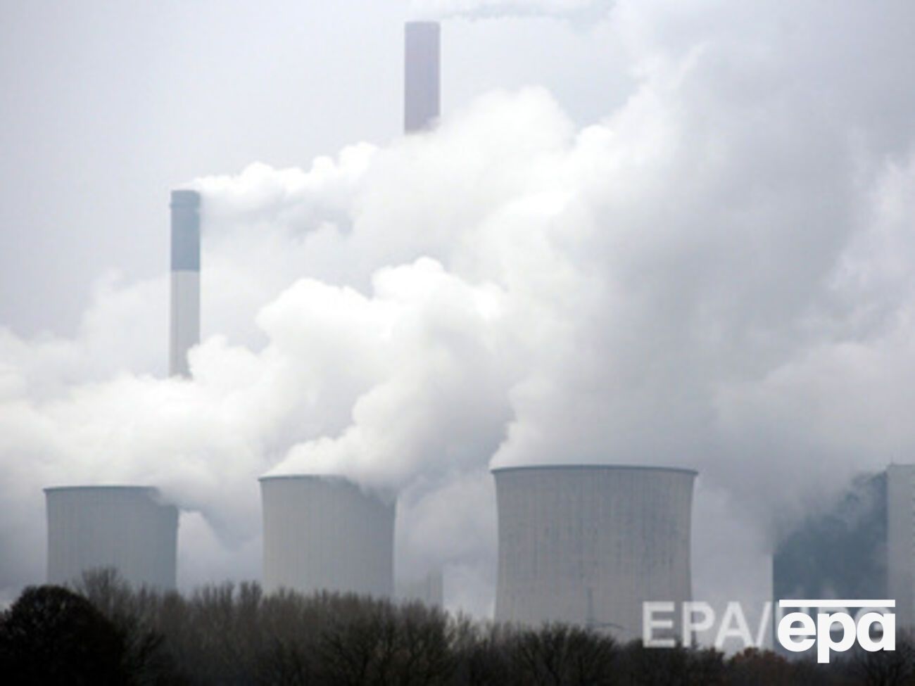 "Министр" Егоров: Запасы топлива в Крыму на исходе