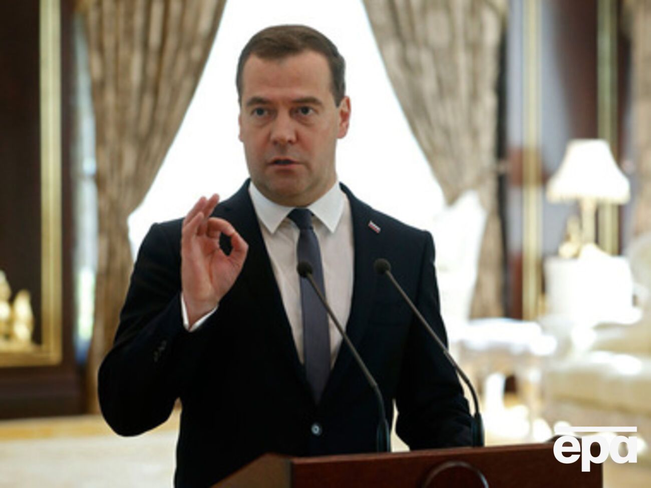 Медведев считает, что другие страны препятствуют развитию экономики России