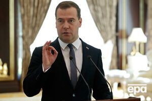 Медведев считает, что другие страны препятствуют развитию экономики России