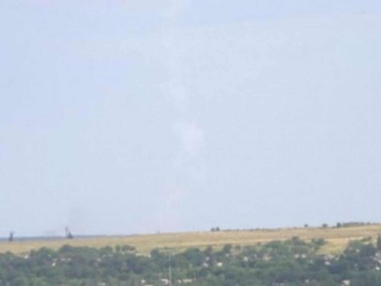 На фото виден след, который, возможно, является следом ракеты, сбившей Boeing 777