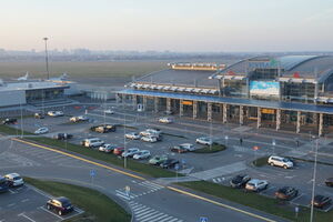 Аэропорт временно переводит терминал D на экономный режим работы