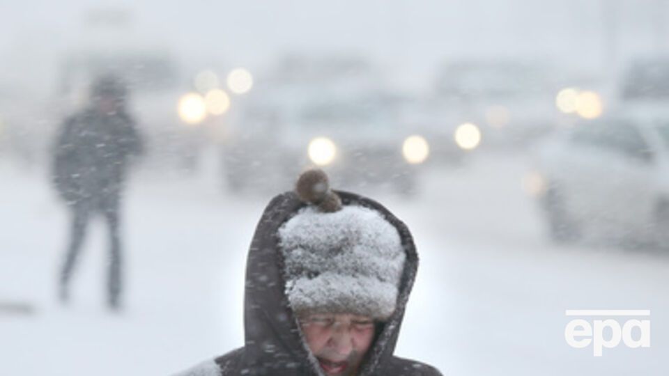 Москву парализовал сильный снегопад. Фоторепортаж