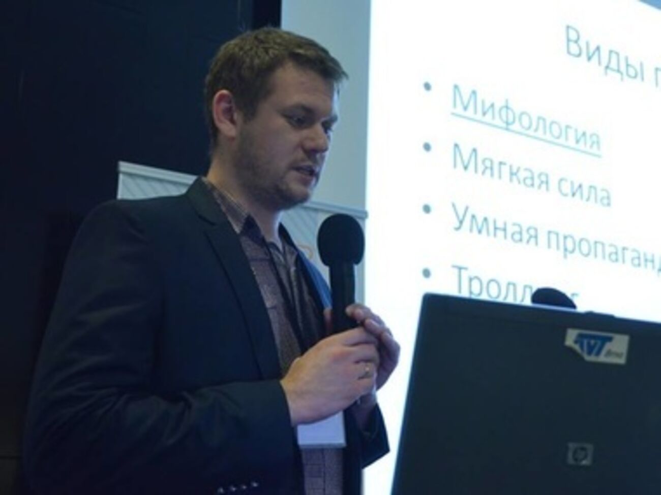 Казанский считает, что оккупированные территории можно вернуть только экономическим путем