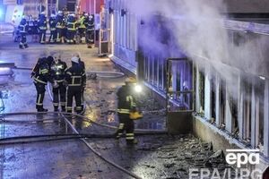 В помещение мечети, находящемся на первом этаже жилого дома, бросили факел через окно