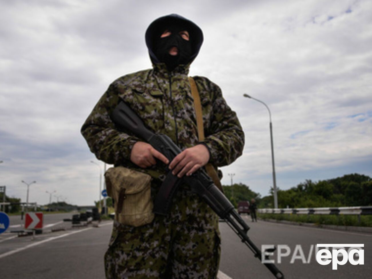 В Енакиево боевики устраивают тщательные проверки на блокпостах, сообщил Дмитрий Тымчук
