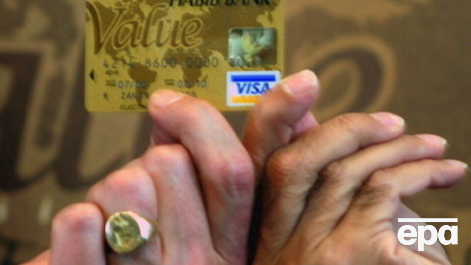 В Крыму заблокированы любые операции с использованием продуктов и услуг Visa