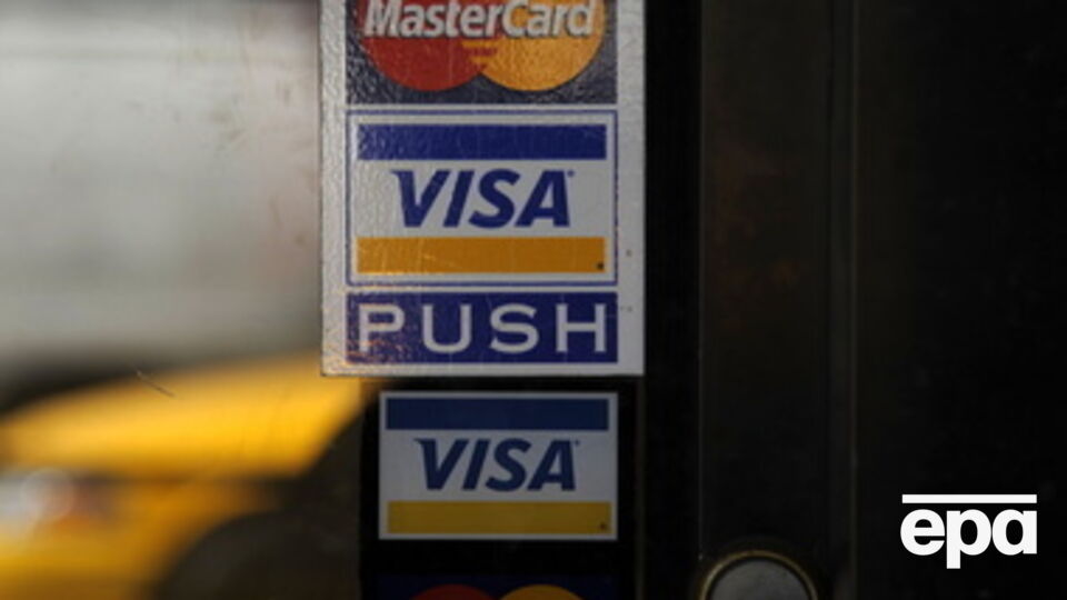 Из-за санкций США российские банки в Крыму отключены от системы MasterCard
