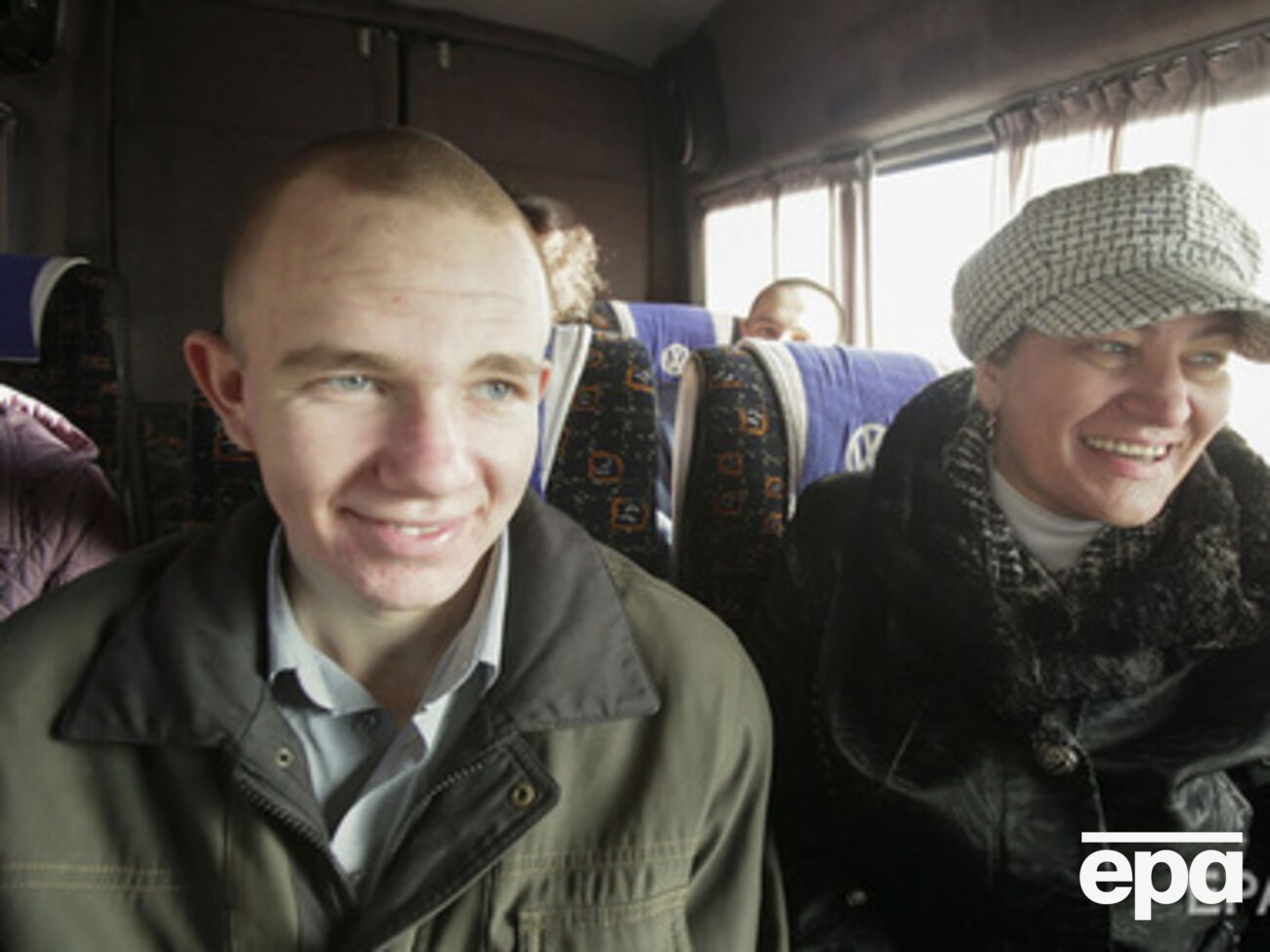 Еще четверо человек освобождены из плена