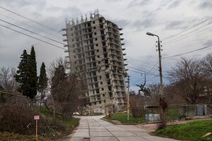 Дом смогли снести с третьего раза