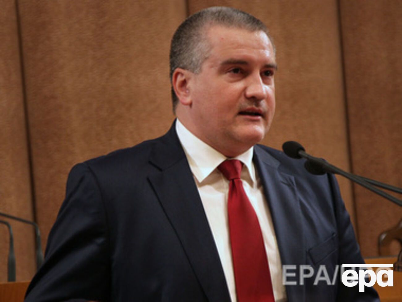 Аксенов обвинил энергетиков в том, что те "плохо выполняют поручения правительства"