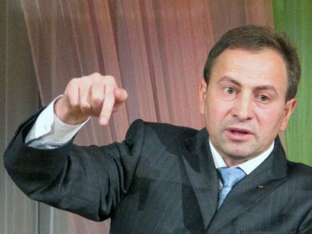 Советник президента утверждает, что правительству нужно прислушиваться к нардепам и уделять больше внимания их предложениям