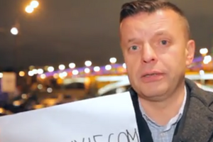 О случившемся сообщил на своей странице в Facebook Борис Акунин