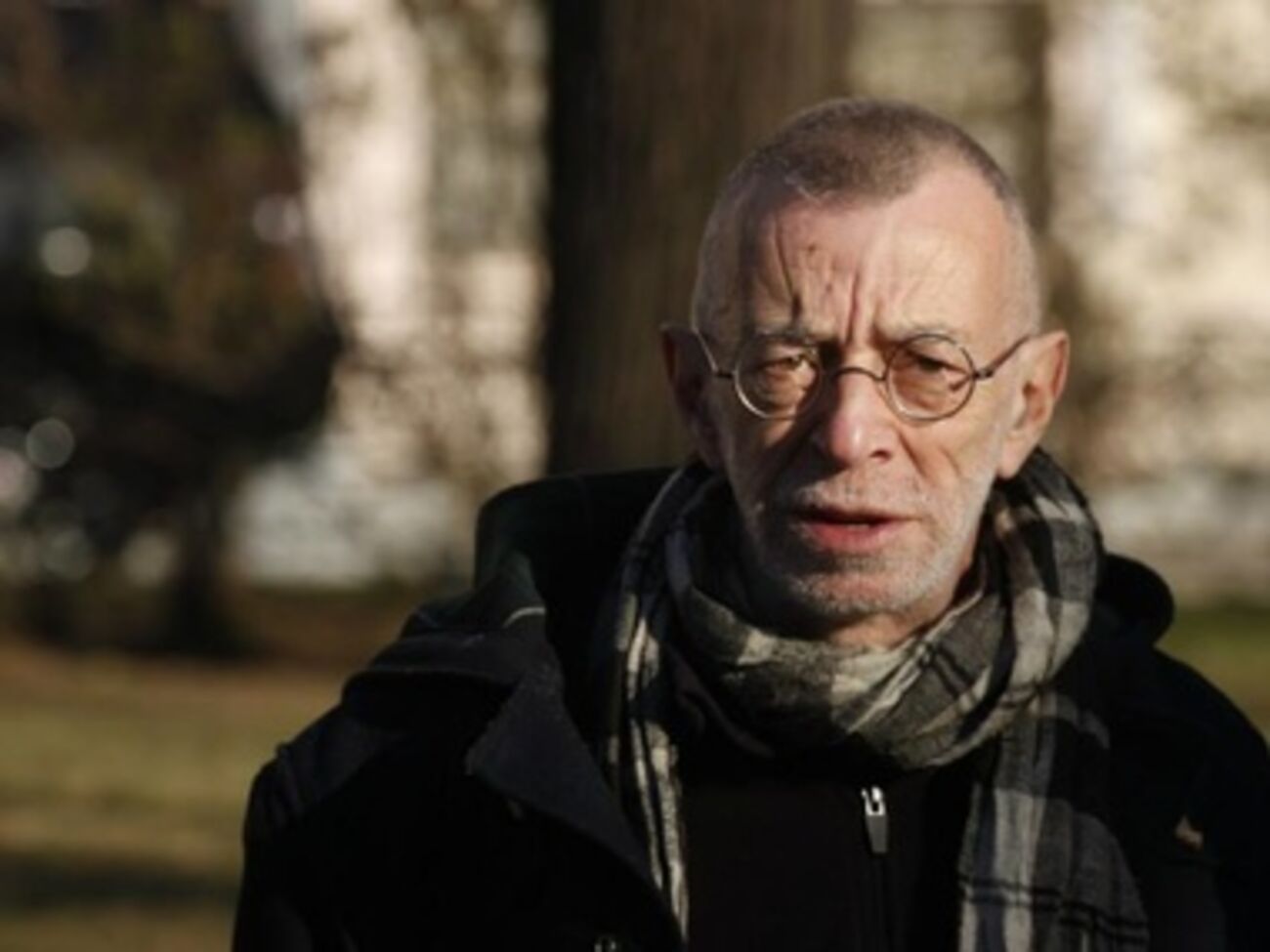 Лев Рубинштейн: Я не могу чувствовать себя непричастным к реальности. Это происходит сейчас, при нас, в каком-то смысле при нашем участии, а значит, и попустительстве