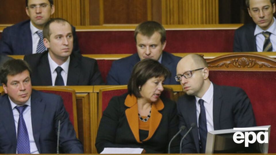 Правительство не будет повышать соцгарантии, но и сокращения социалки тоже не будет, сообщил Тымчук