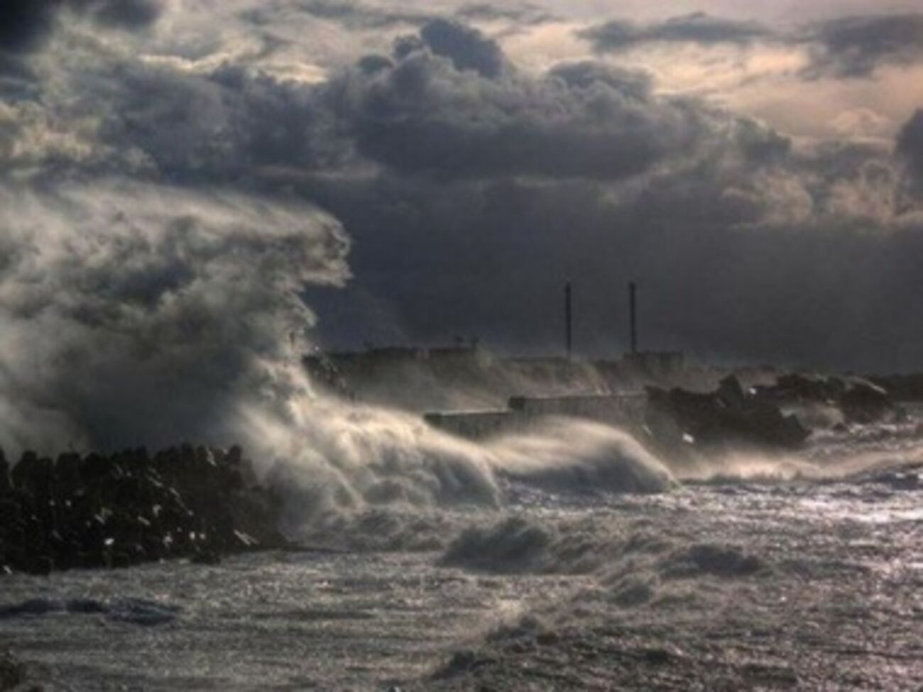 Погода опять отрезала Крым от России