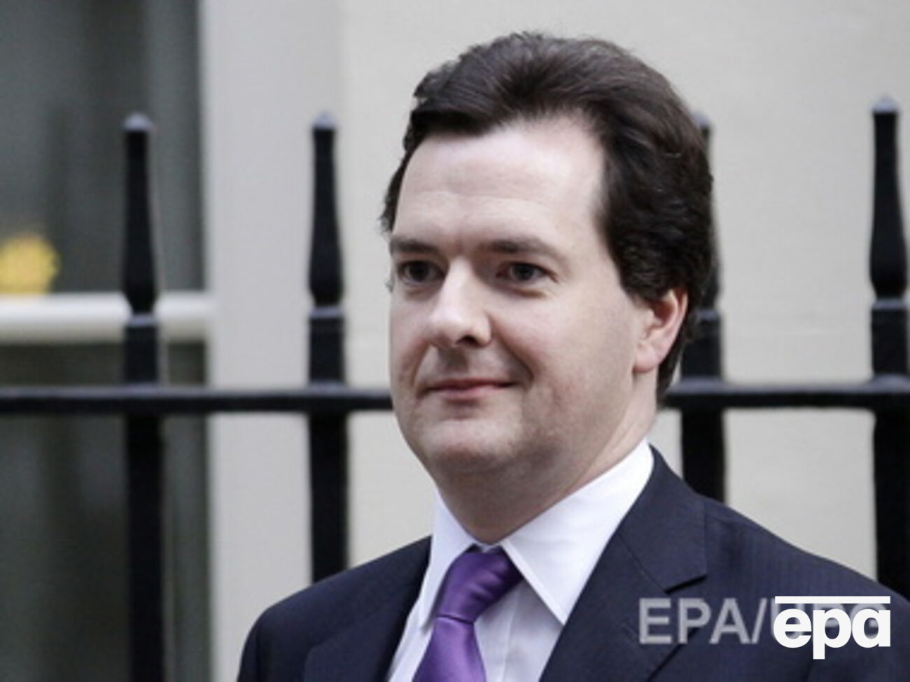 Министерство финансов Великобритании&nbsp;обещает выплатить &pound;218 млн в феврале 2015 года