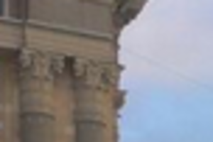 Участники акции в сложившейся ситуации считают недопустимым продолжение работы российских банков в Украине