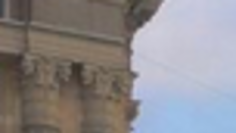 Участники акции в сложившейся ситуации считают недопустимым продолжение работы российских банков в Украине