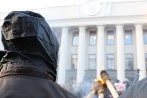 Между пикетчиками и милицией уже были столкновения