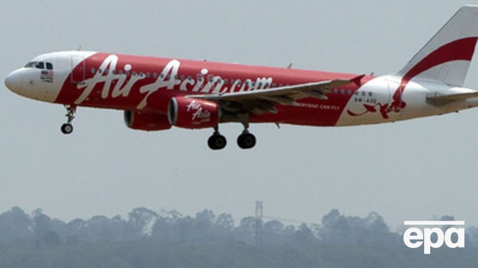 Эксперт Уильям Уолдок считает странными обстоятельства запроса, поскольку погодные условия смены маршрута не требовали