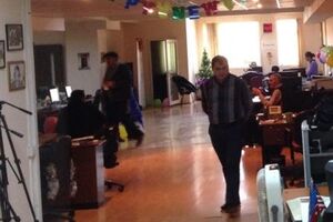 Сотрудники во время обыска 26 декабря