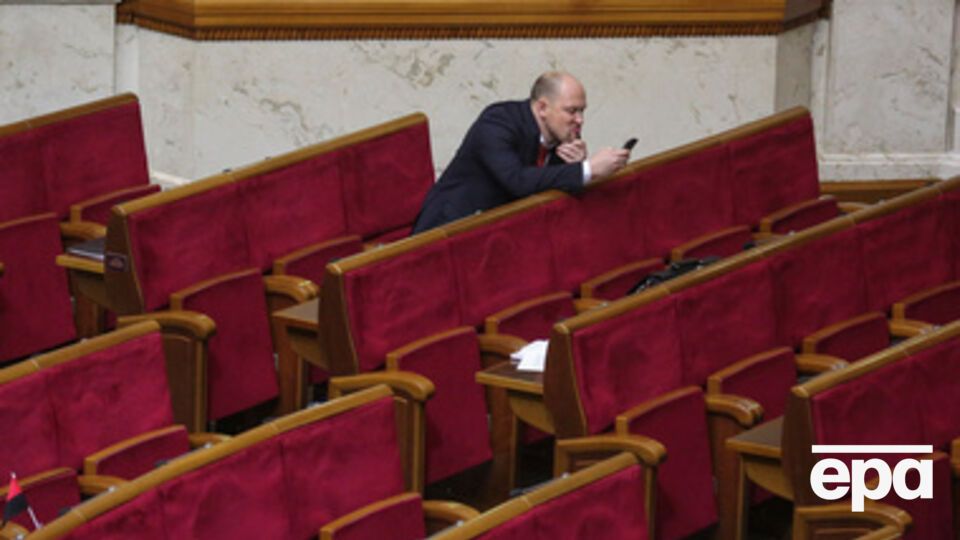 Парламент должен возобновить работу в 22.30