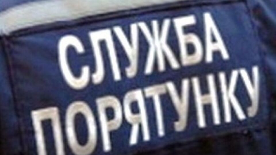Пользователи сети интернет в течение ночи сообщали о громком взрыве, в результате которого в некоторых домах звенели стекла и массово срабатывали автомобильные сигнализации