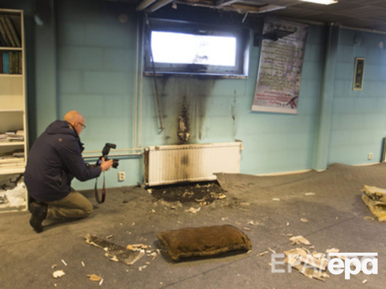 Поджог был совершен ночью в шведском городе Еслов