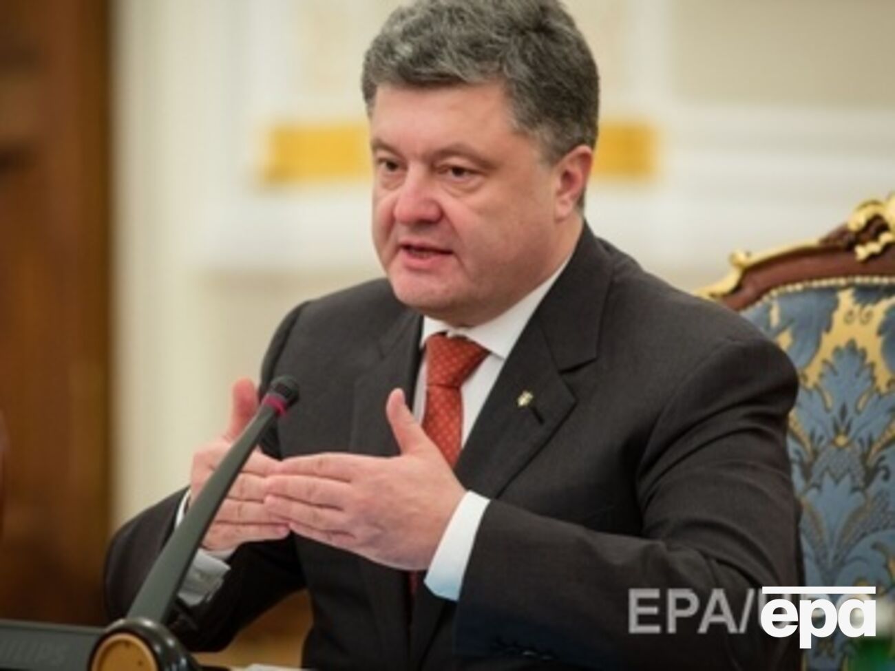 Порошенко сообщил о заключении прямых договоров о поставках электроэнергии
