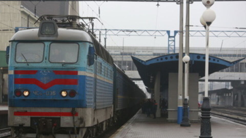 "Укрзалізниця": Все графиковые поезда будут курсировать полными схемами и чаще