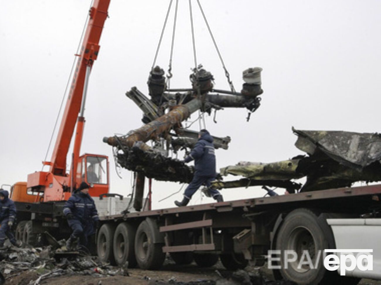 В прошлом месяце с места катастрофы собрали обломки самолета