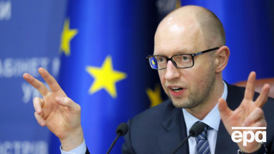 Яценюк призвал пригласить в Украину миссию МВФ