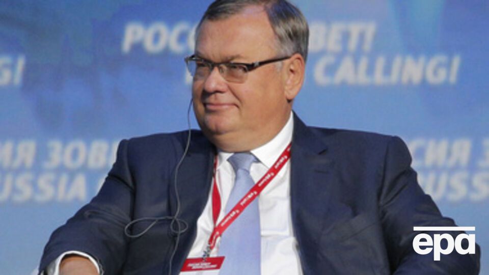 Костин заявил, что отключение банков РФ от SWIFT будет означать войну