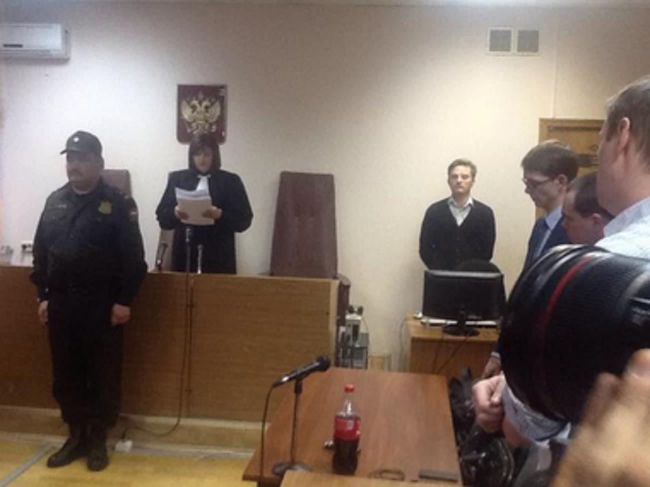 Приговор Навальному зачитали быстро