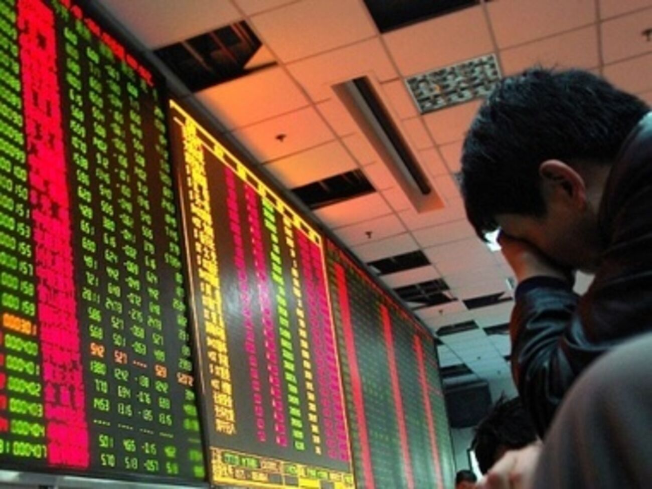 Падение фондового индикатора наблюдается уже второй день подряд