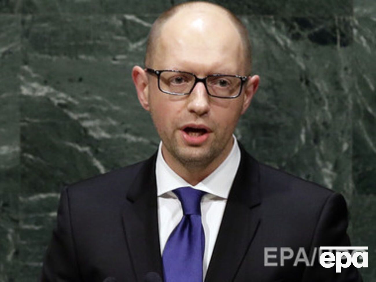 Яценюк рассказал о формате поставок электроэнергии из России