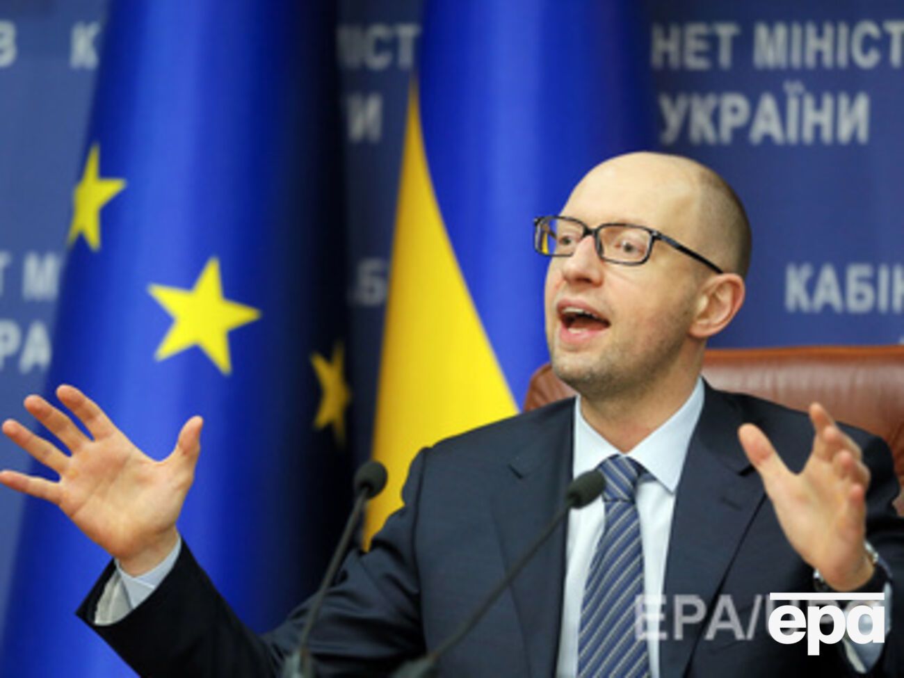 Яценюк не смог спрогнозировать сроки прекращения оккупации Крыма Россией