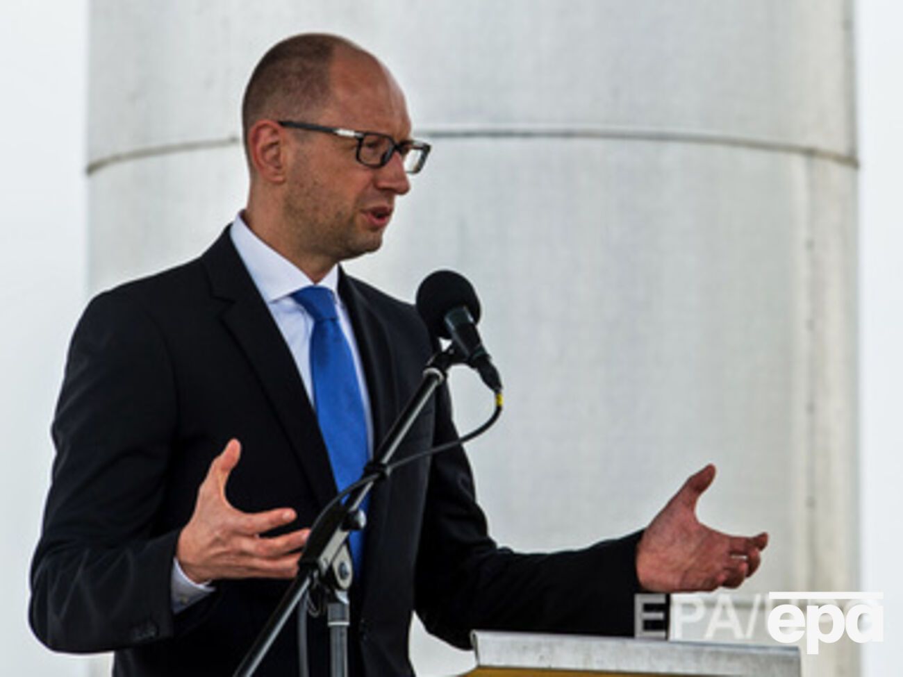 Яценюк рассказал о том, как будет проходить отопительный сезон на Донбассе