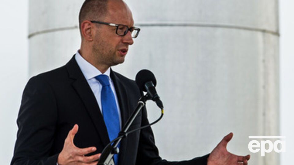 Яценюк рассказал о том, как будет проходить отопительный сезон на Донбассе